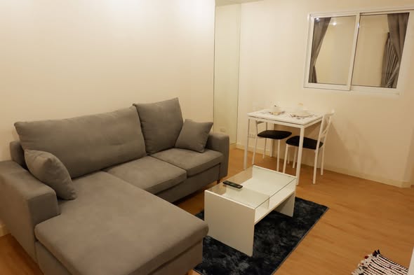 living room and bedroom of Zenith Place Sukhumvit