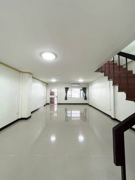 หมู่บ้านคลองจั่นวิลล่า1