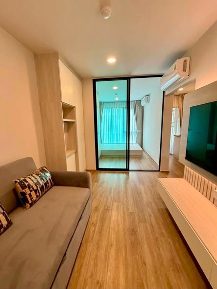 bedroom and room interior of ไฮ ไรส์ สุขุมวิท 101 HI Rise Sukhumvit 101