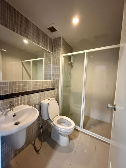bathroom of คอนโด รีเจ้นท์โฮม บางซ่อน เฟส 28 (C)