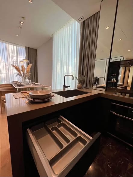 bathroom and kitchen of 28 Chidlom