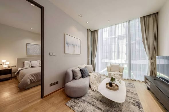 bedroom and living room of 28 Chidlom