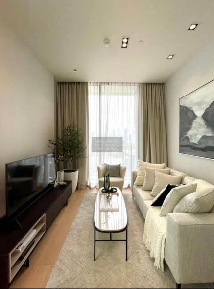 bedroom and living room of 28 Chidlom