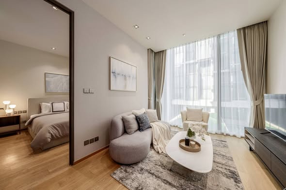 bedroom and living room of 28 Chidlom