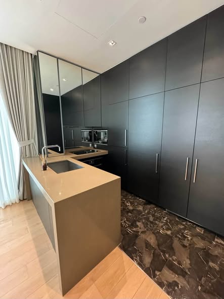 room interior of 28 Chidlom