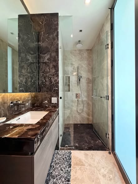 room interior and bathroom of 28 Chidlom