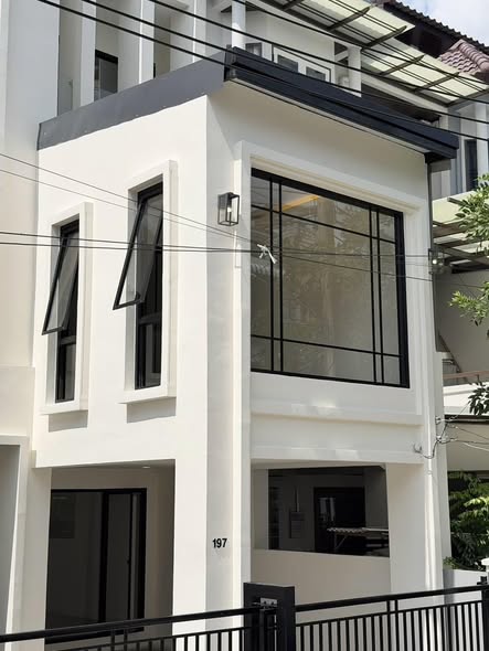 ทาวน์โฮม 3 ชั้น