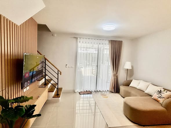 bedroom and living room of พลีโน่ สุขุมวิท-บางนา 3 Pleno Sukhumvit-Bangna 3