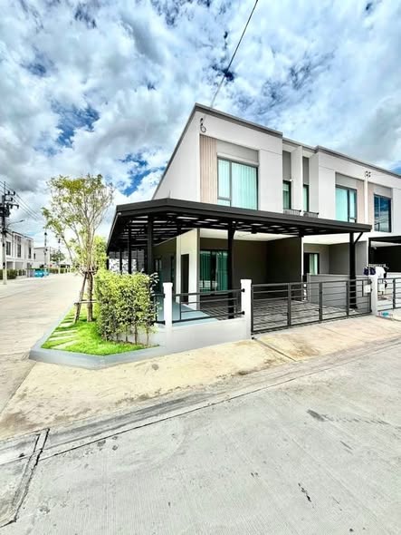 พลีโน่ สุขุมวิท-บางนา 3 Pleno Sukhumvit-Bangna 3