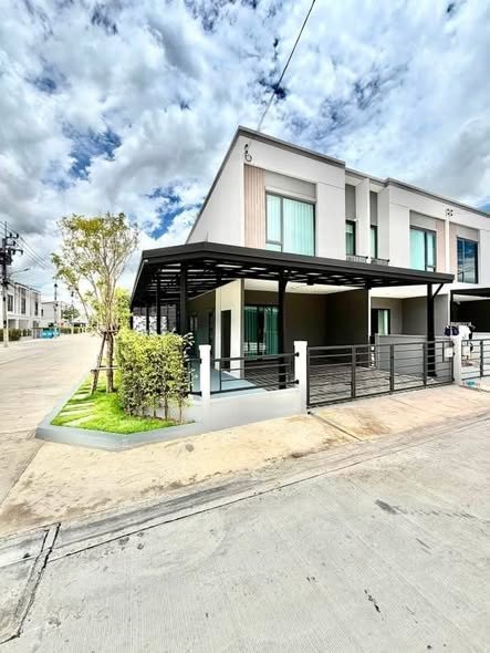 พลีโน่ สุขุมวิท-บางนา 3 Pleno Sukhumvit-Bangna 3