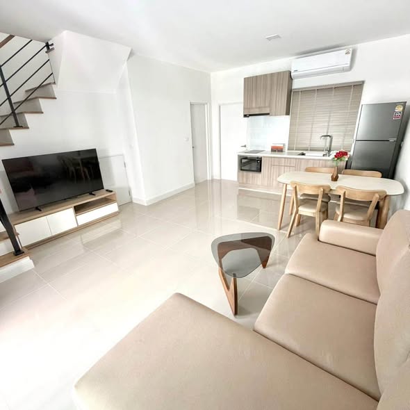 living room of พลีโน่ สุขุมวิท-บางนา 3 Pleno Sukhumvit-Bangna 3