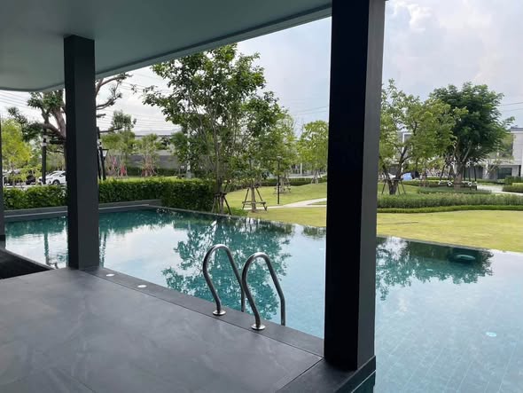pool of พลีโน่ สุขุมวิท-บางนา 3 Pleno Sukhumvit-Bangna 3