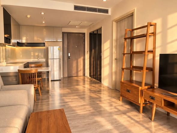 living room and room interior of 333 Riverside