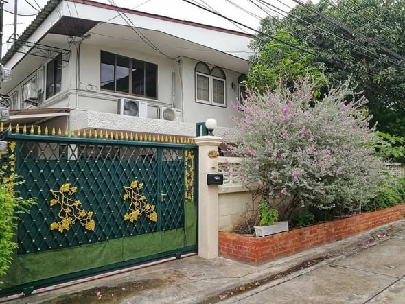 หมู่บ้านกลางเมือง รัชดา 36