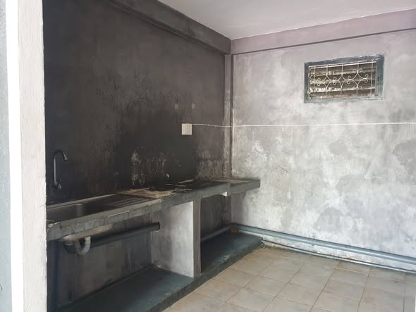kitchen of หมู่บ้านกลางเมือง รัชดา 36