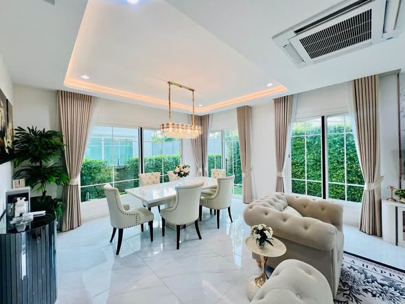living room of แกรนดิโอ บางนา กม.5