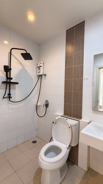 bathroom of พฤกษาทาวน์ เน็กซ์ ลอฟท์ บางนา กม.5 (Pruksatown Next Loft Bangna KM.5)