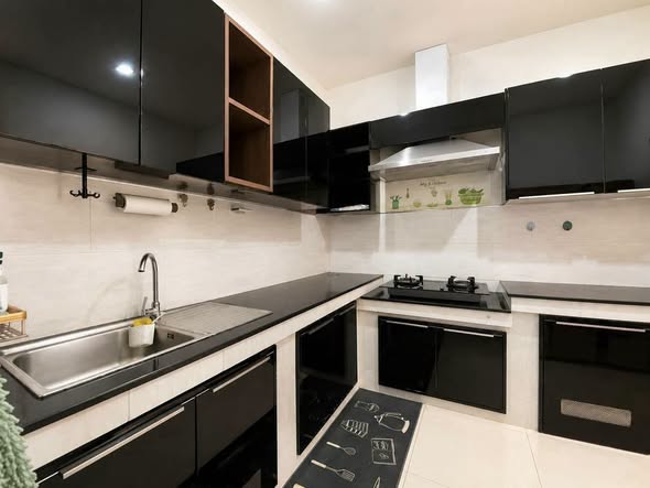 kitchen of 54/23 หมู่บ้านเดอะซิตี้ พัฒนาการ