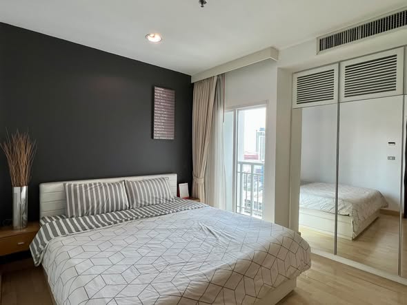 bedroom of 59 Heritage