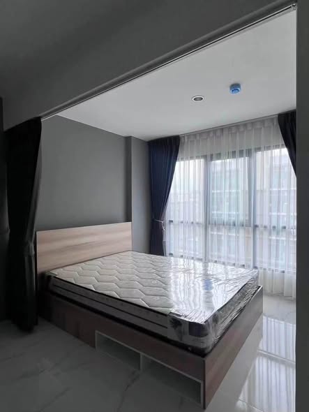 bedroom of 624 Condolette