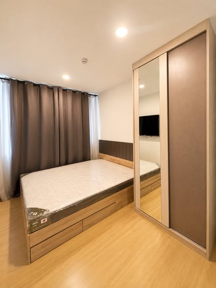 bedroom and room interior of ชีวาทัย ฮอลล์มาร์ค ลาดพร้าว – โชคชัย 4 (เฟส 2)