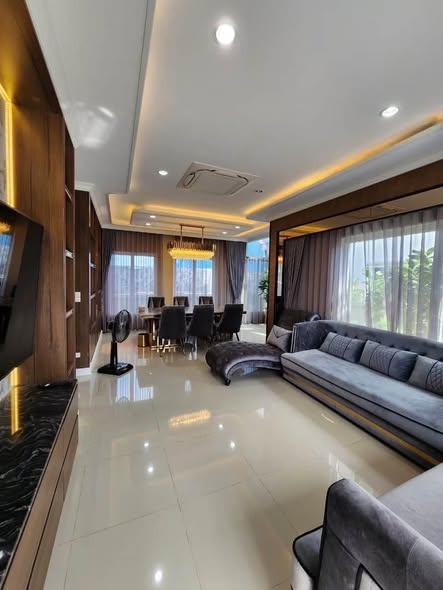 bedroom and living room of แกรนดิโอ วิภาวดี-รังสิต – Grandio Vibhavadi-Rangsit
