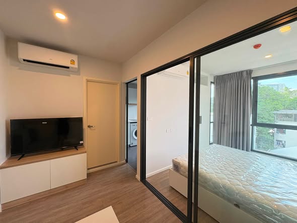 bedroom and room interior of บลู สุขุมวิท 89 | blue Sukhumvit 89
