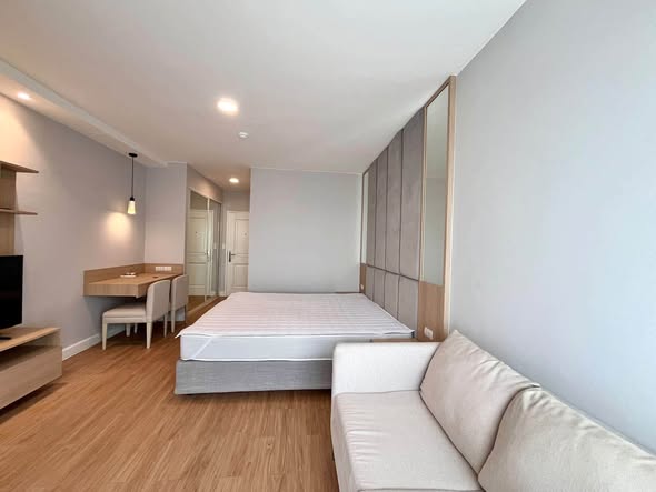 bedroom and room interior of ไอเฮ้าท์คอนโดพระราม9-เอกมัย(ตึกA)