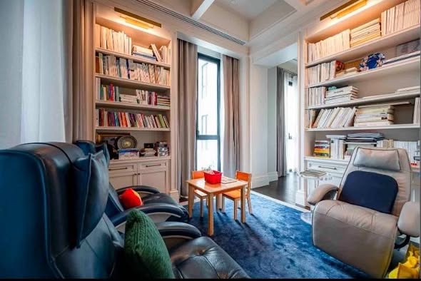 living room of 98 Wireless