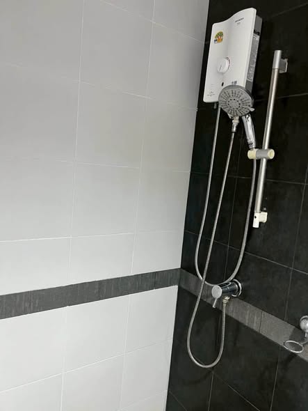 bathroom of A Space ID Asok-Ratchada