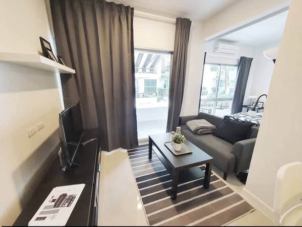 bedroom and living room of A Space ME Sukhumvit 77