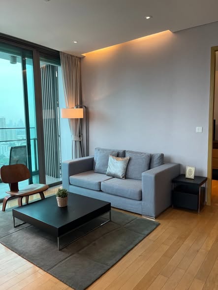 bedroom and living room of AEQUA Residence Sukhumvit 49 dad no3