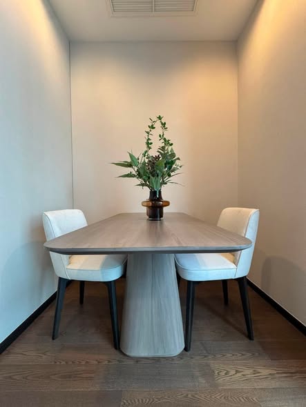 room interior of AESTIQ Thonglor