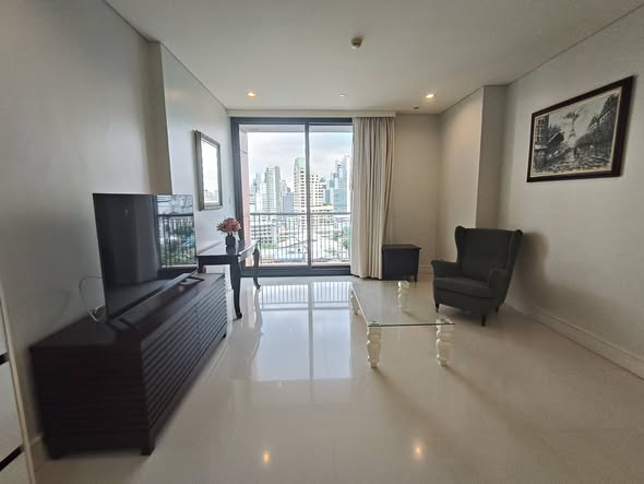 Aguston Sukhumvit 22