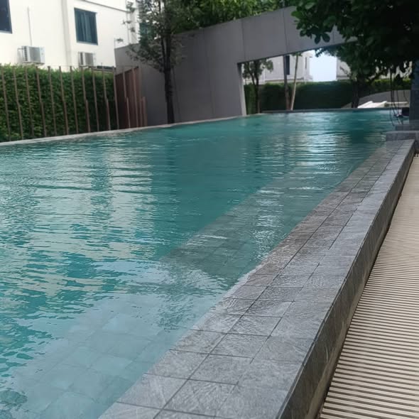 pool of Altitude Kraf Bangna