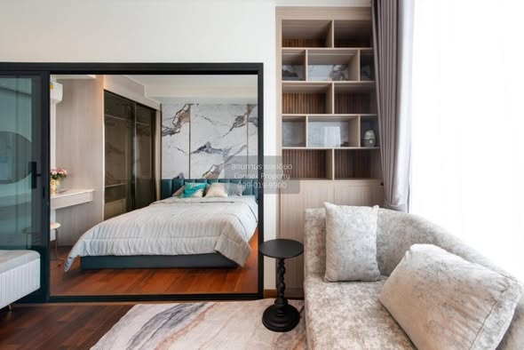 bedroom and room interior of Altitude Symphony