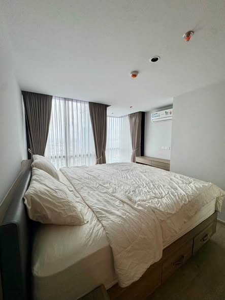 bedroom of Altitude Unicorn Sathorn