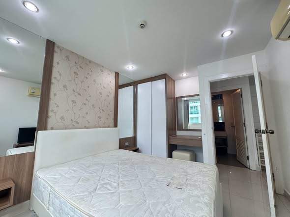 bedroom of Amazon Residence