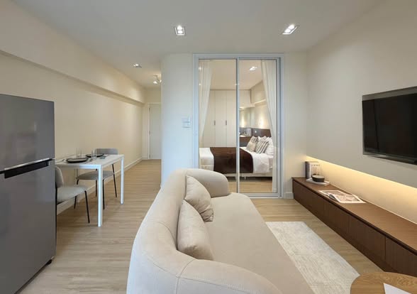living room and bedroom of Angket Pavilion
