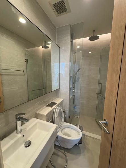 room interior and bathroom of ANIL Sathorn 12