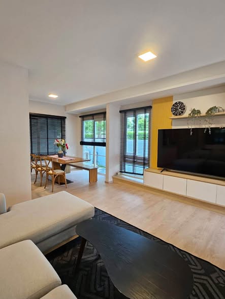 living room of Anya Bangna – Ramkamhaeng 2
