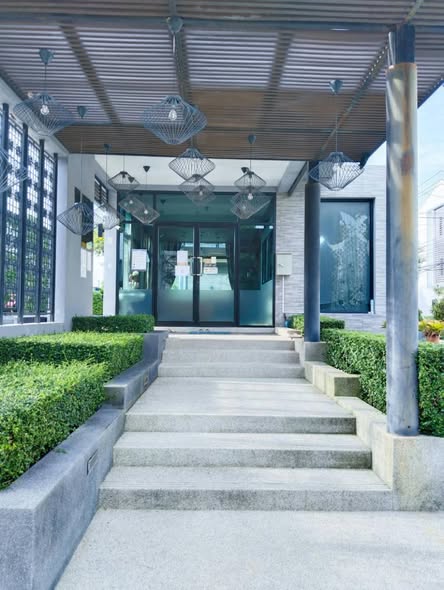 Areeya Mandarina Sukhumvit 77