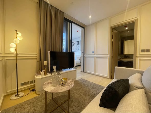 bedroom and living room of ASHTON Asoke – Rama 9