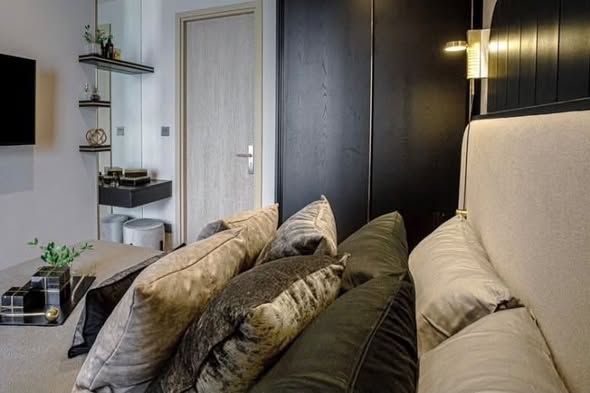bedroom and living room of ASHTON Asoke – Rama 9