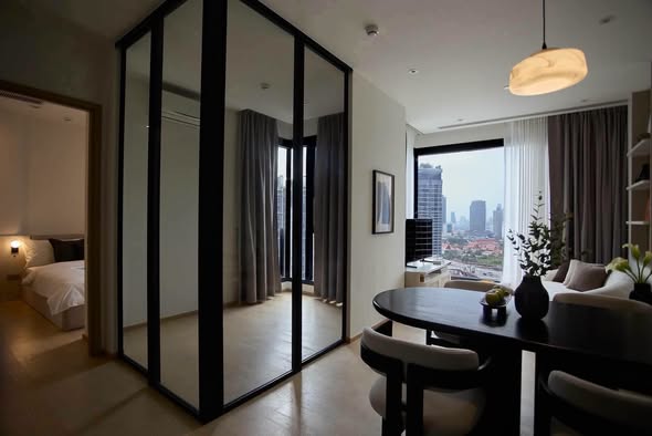 bedroom and room interior of ASHTON Asoke – Rama 9