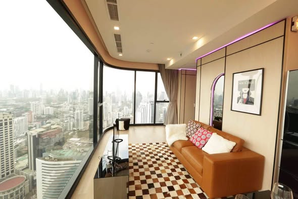 bedroom of Ashton Asoke