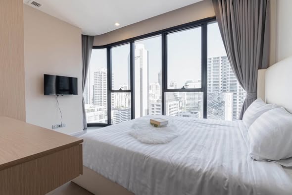 bedroom of Ashton Asoke
