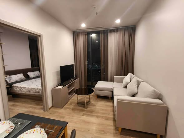 bedroom and living room of Ashton Asoke