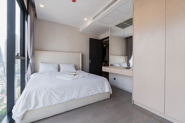 bedroom and room interior of Ashton Asoke