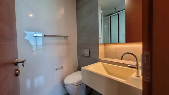 bathroom of Ashton Morph 38